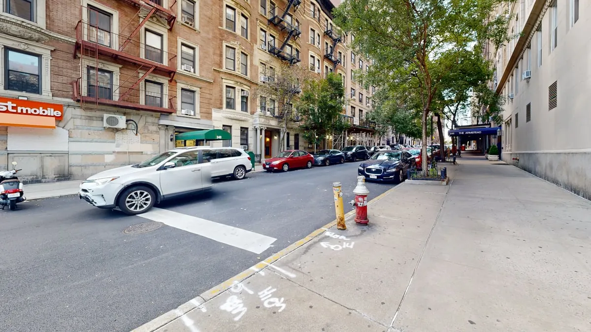 Broadway, Upper West Side, New York - commercial site surveyed by Alturascope