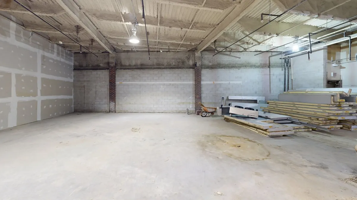 West Diversey Parkway, Chicago, Illinois - commercial site surveyed by Alturascope
