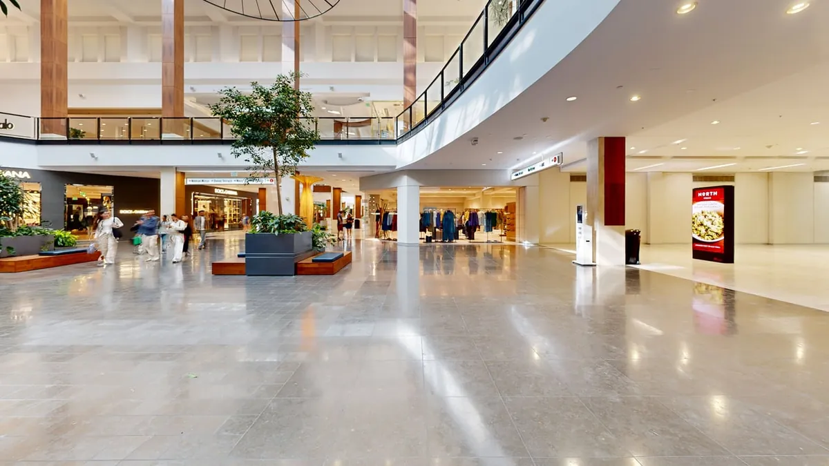 Westfield Topanga, Canoga Park, California - commercial site surveyed by Alturascope